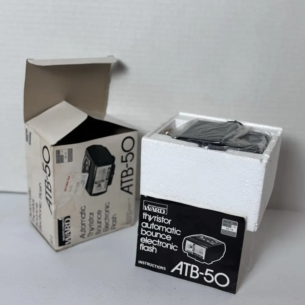 ATB-50 Thyristor Automatic Bounce Electronic Flash ‎ Shoe Mount Montgomery Ward
